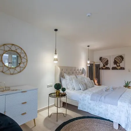 Stelios Gardens מלון 3*